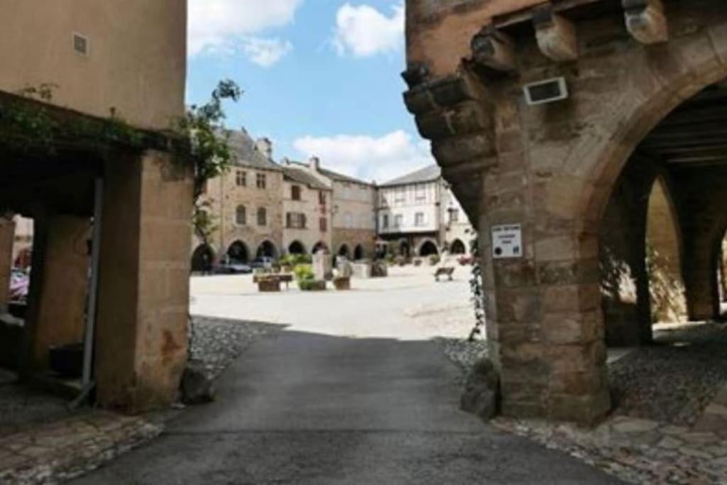 Charmante Yourte Contemporaine Carmaux Exterior photo
